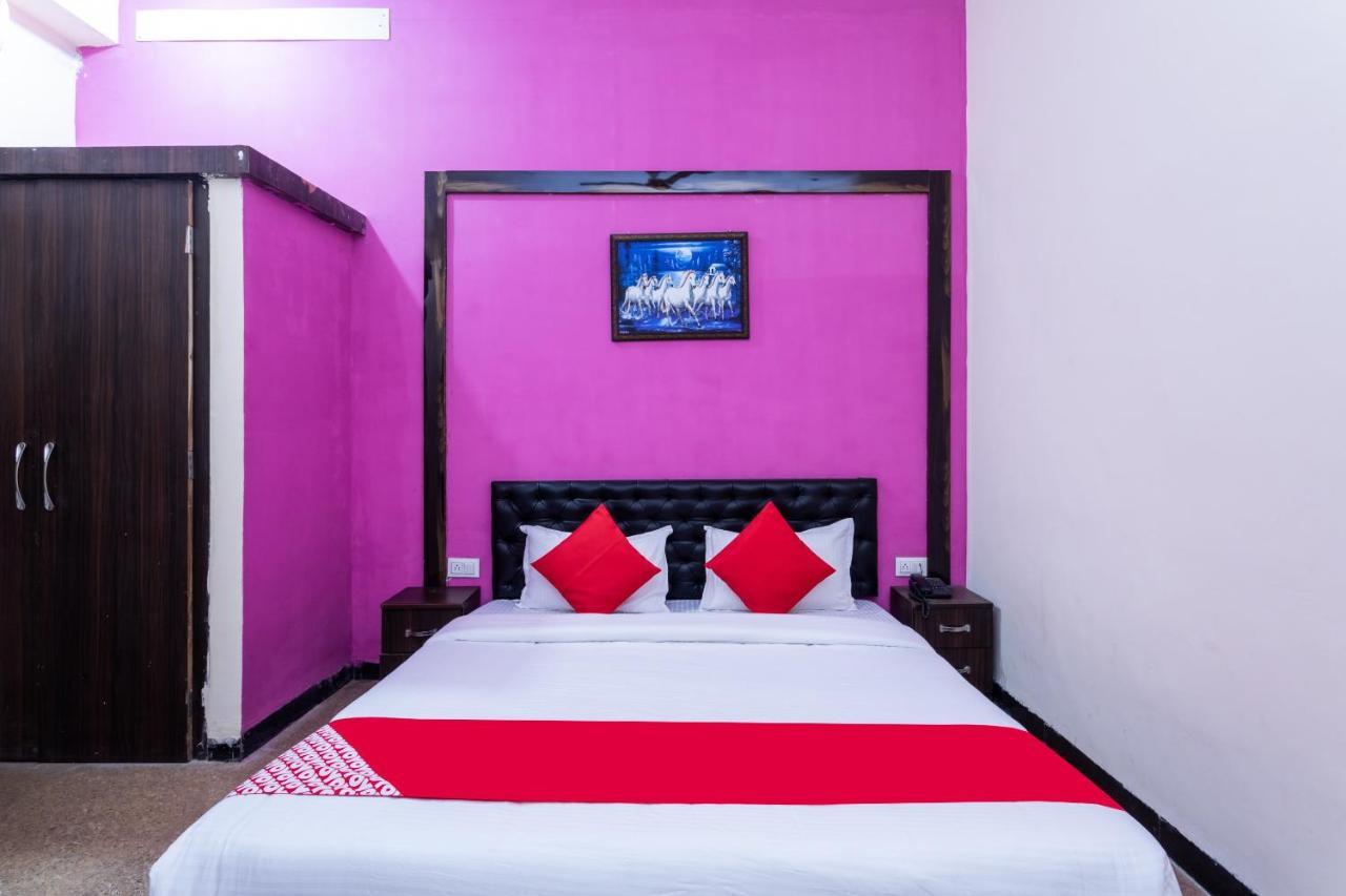 Oyo 35845 U-Turn Hotel Harsola Ngoại thất bức ảnh