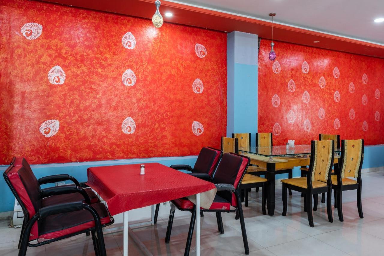 Oyo 35845 U-Turn Hotel Harsola Ngoại thất bức ảnh