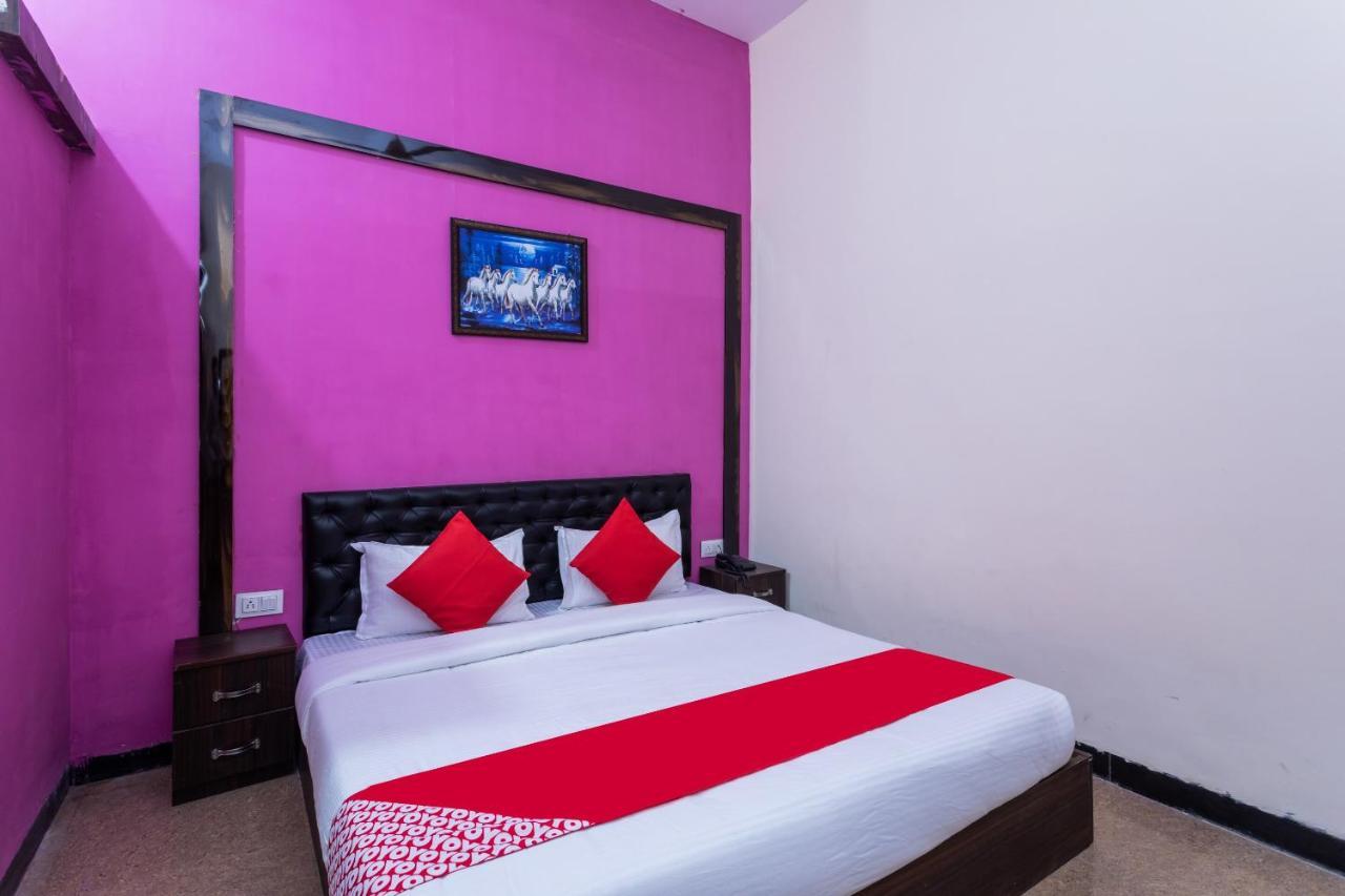 Oyo 35845 U-Turn Hotel Harsola Ngoại thất bức ảnh